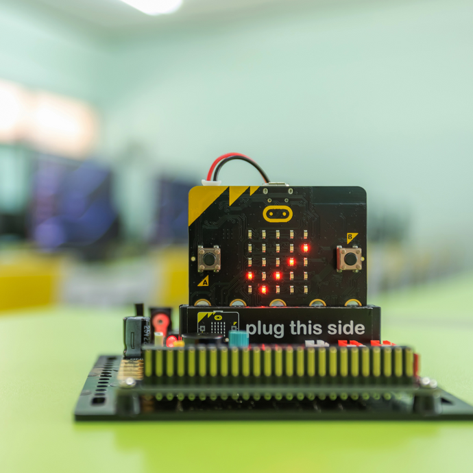 micro:bit: A Gatewate to Coding and Electronics